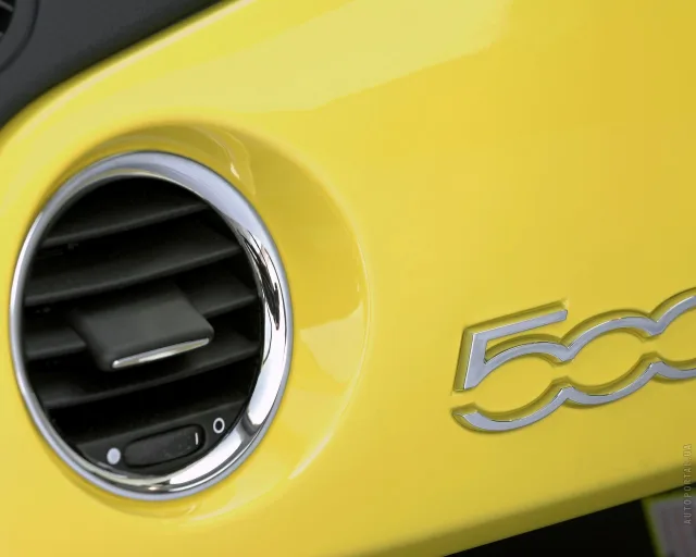 Fiat 500 3-door hatchback — 6