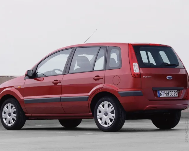 Ford Fusion 1.6 MT Comfort — 6