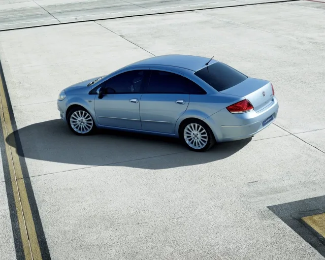 Fiat Linea седан — 17