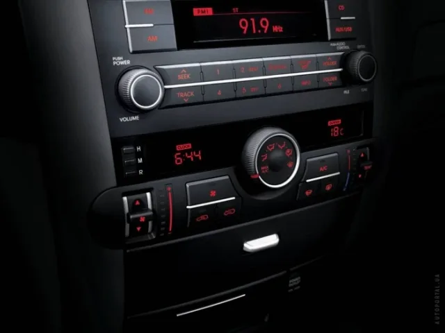 KIA Mohave 2009 позашляховик — 15