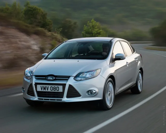 Ford Focus III 2013 sedan — 22