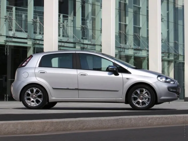 Fiat Punto Evo 5dr хетчбек — 4