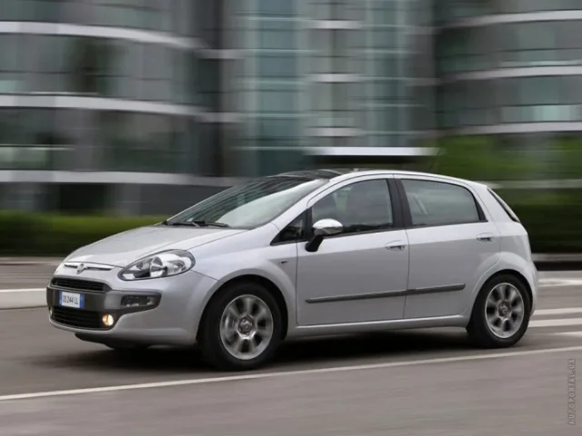 Fiat Punto Evo 5dr хетчбек — 9