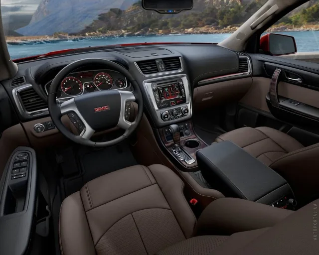 GMC Acadia кросовер — 9