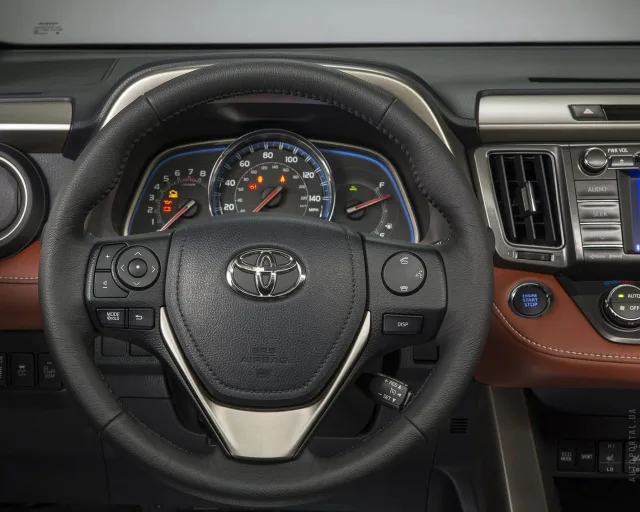 Toyota RAV4 2012 crossover — 9