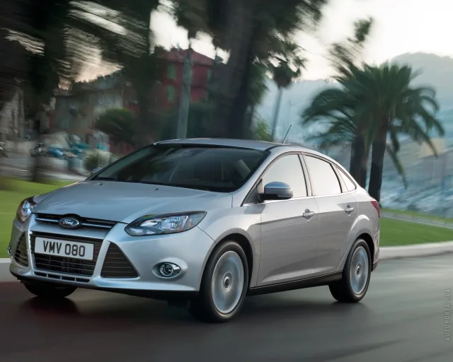 Ford Focus III 2013 sedan — 21