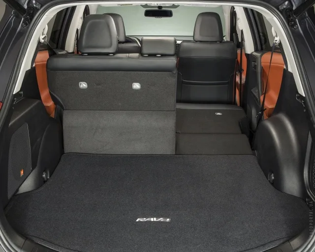 Toyota RAV4 2012 crossover — 11
