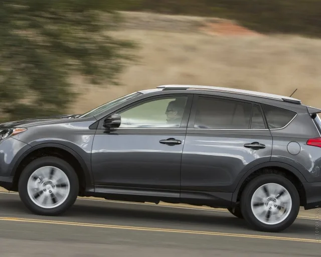 Toyota RAV4 2012 crossover — 19