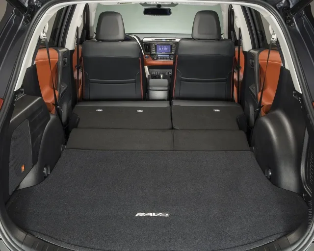 Toyota RAV4 2012 crossover — 8