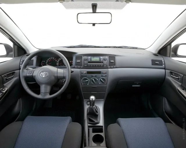 Toyota Corolla 2000 (Тойота Королла) хэтчбек — 8