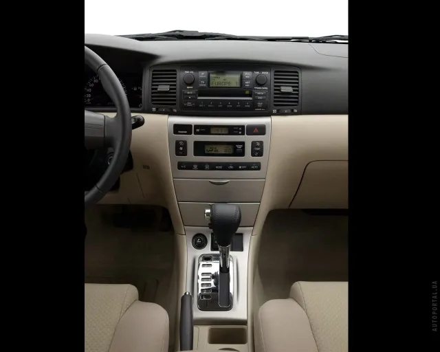 Toyota Corolla 2000 (Тойота Королла) хэтчбек — 15