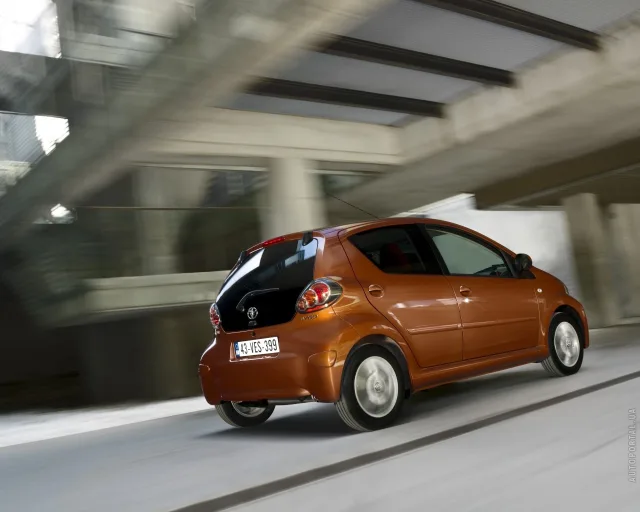 Toyota Aygo хетчбек — 8