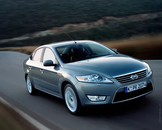 Ford Mondeo 2.0 MT Titanium — 23