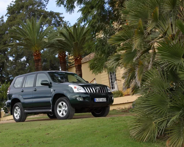 Toyota Land Cruiser Prado 120 SUV — 25