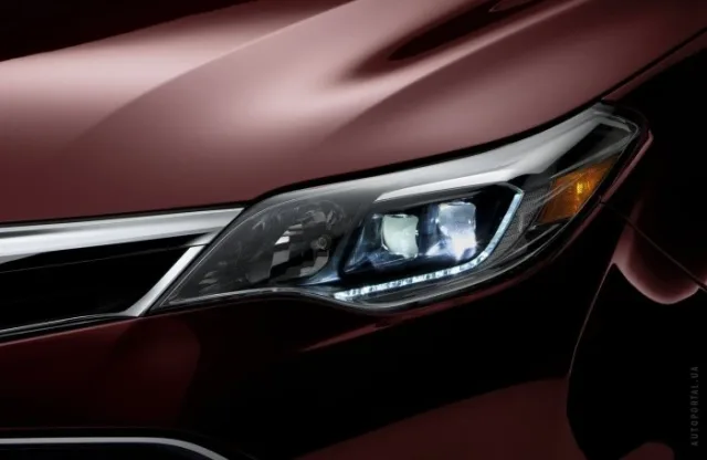 Toyota Avalon 2012 седан — 12