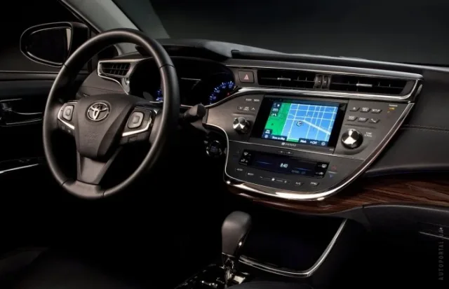 Toyota Avalon 2012 седан — 5