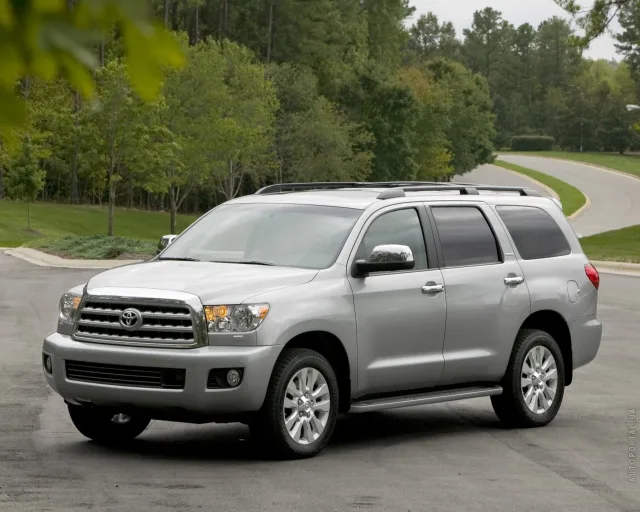 Toyota Sequoia позашляховик — 24