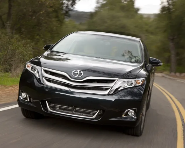 Toyota Venza 2.7 AT Premium 4WD — 25