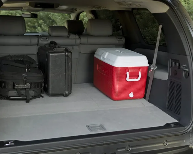 Toyota Sequoia позашляховик — 9