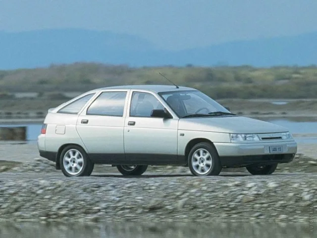 Lada 2112 хетчбек — 9
