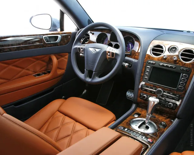 Bentley Continental Flying Spur 2005 (Бентли Континенталь Флаинг Спур) cедан — 6