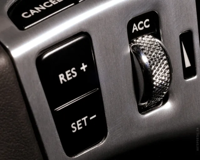Bentley Continental Flying Spur 2005 (Бентли Континенталь Флаинг Спур) cедан — 14