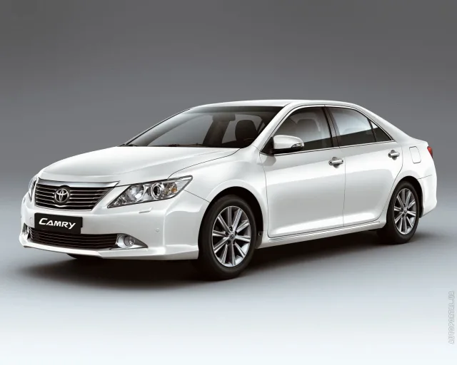 Toyota Camry 2012 седан — 12