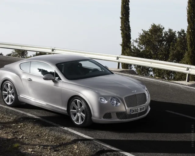 Bentley Continental GT 2011 (Бентли Континенталь ГТ) купе — 23
