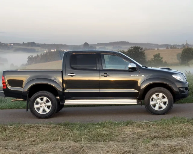 Toyota Hilux 2005 pickup — 6