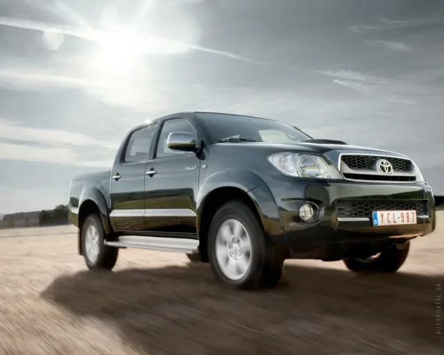 Toyota Hilux 2005 pickup — 14