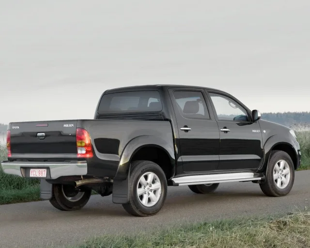 Toyota Hilux 2005 pickup — 19