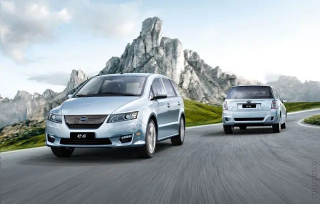 BYD E6 5-дверний хетчбек — 2