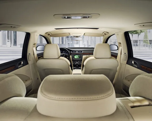 Skoda Superb 2.0D AT Elegance — 20