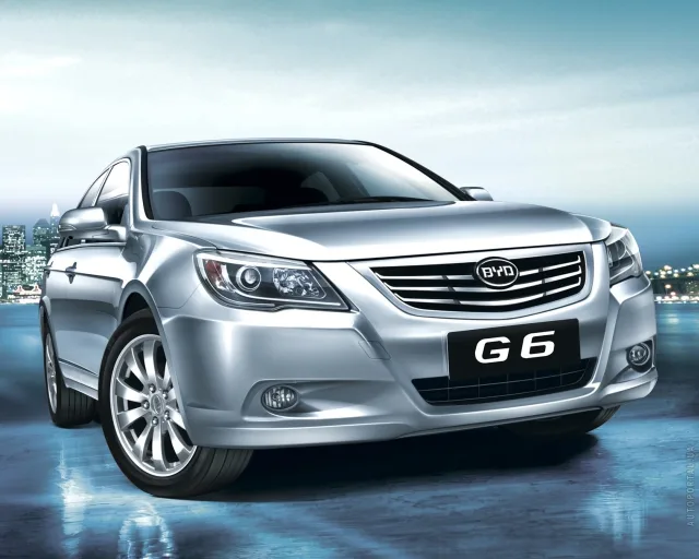 BYD G6 седан — 6