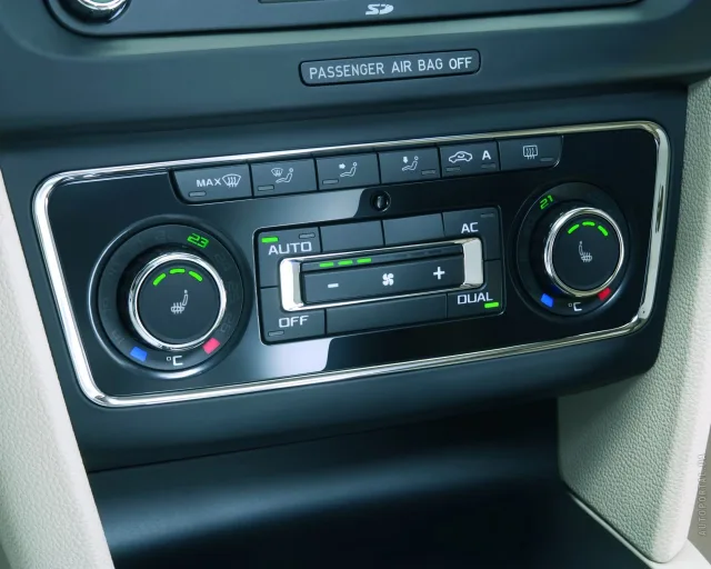 Skoda Superb 2.0D AT Elegance — 18