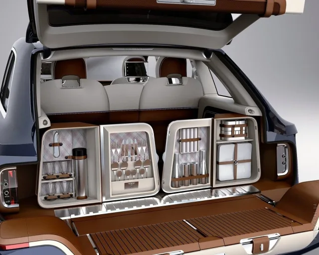 Bentley Bentayga 2015 кросовер — 3