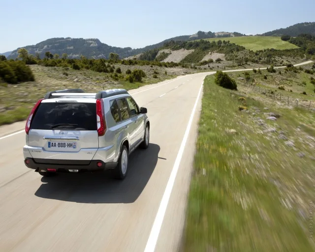 Nissan X-Trail 2.5 AT LE-DE — 16