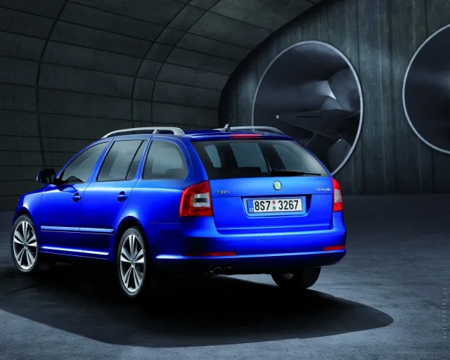 Skoda Octavia Combi RS універсал — 8