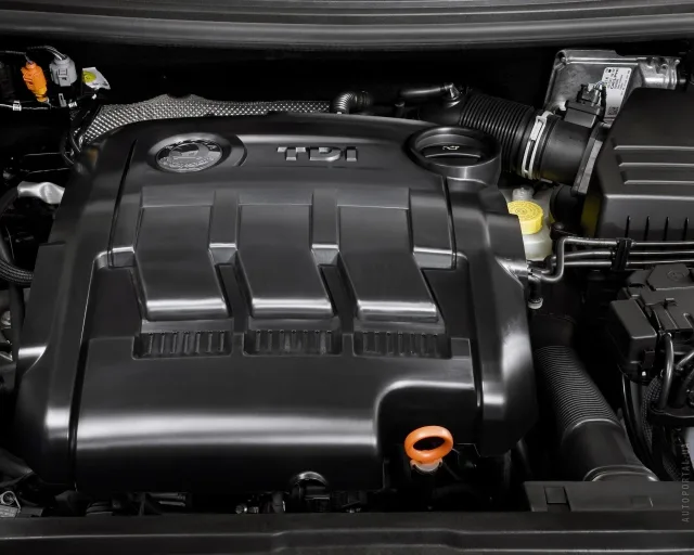 Skoda Fabia 2010 хетчбек — 10