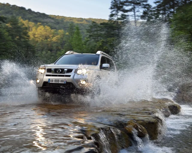 Nissan X-Trail 2.5 AT LE-DE — 15
