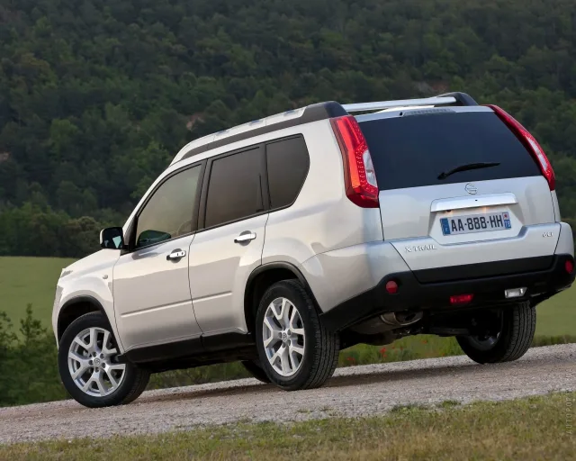 Nissan X-Trail 2.5 AT LE-DE — 23