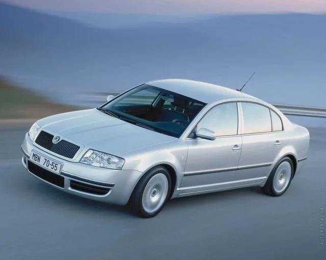 Skoda Superb 2001 (Шкода Суперб) седан — 13