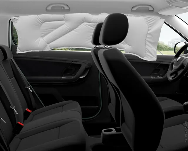 Skoda Fabia 2010 хетчбек — 11