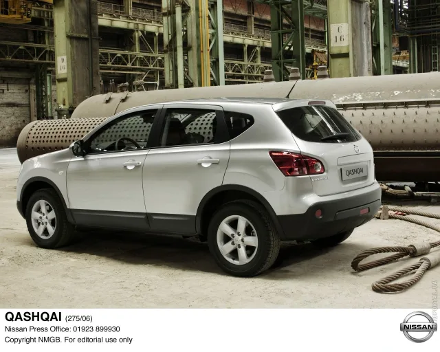 Nissan Qashqai 2006 кросовер — 25