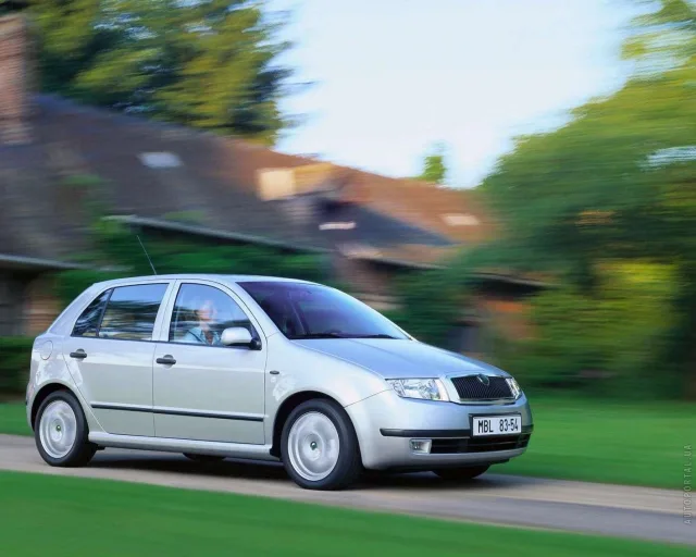 Skoda Fabia 2000 (Шкода Фабия) хэтчбек — 19