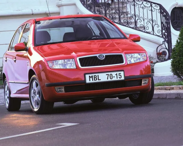 Skoda Fabia 2000 (Шкода Фабия) хэтчбек — 16