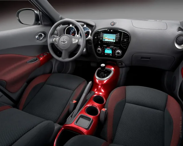 Nissan Juke 1.6 MT Base — 12