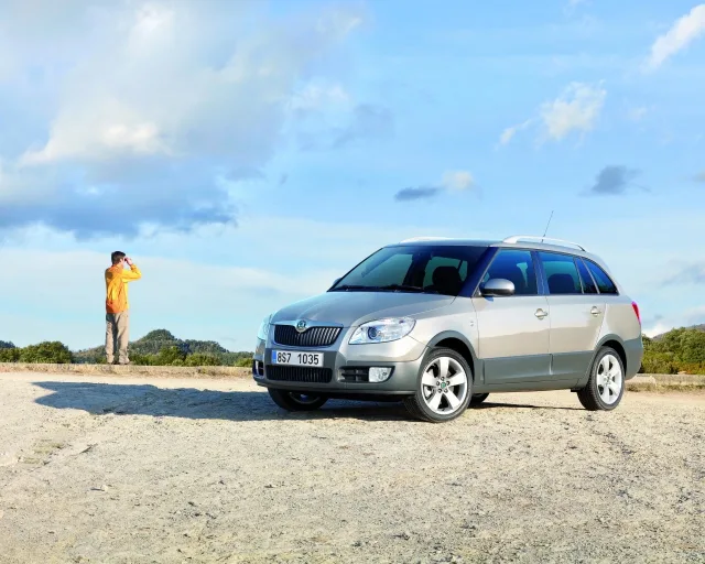 Skoda Fabia Scout 2008 універсал — 3
