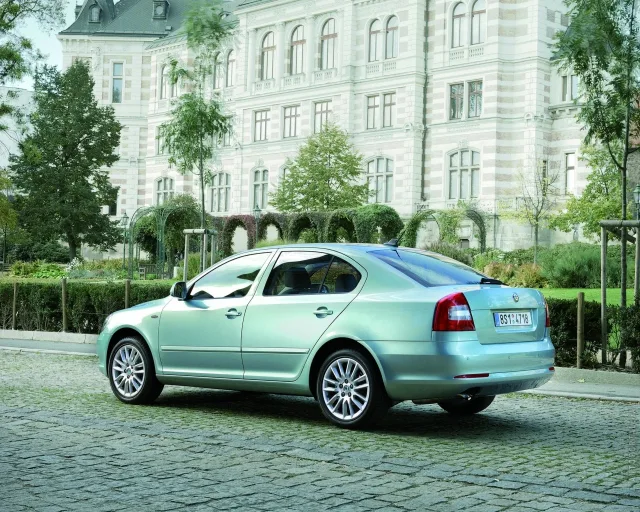 Skoda Octavia 2008 hatchback — 15