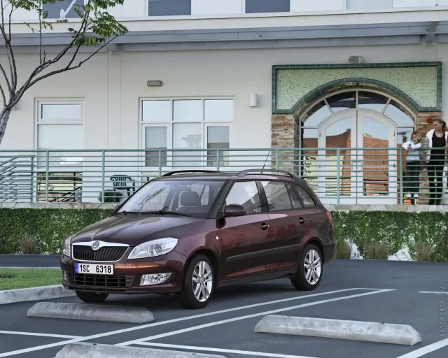 Skoda Fabia Combi 2010 універсал — 6